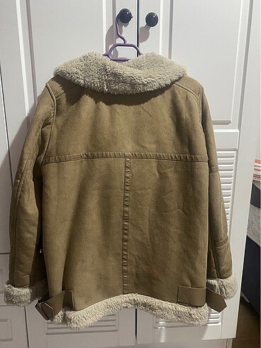 s Beden Pull&Bear mont