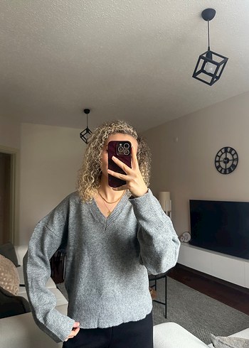 Gri V Yakalı Salaş Triko Kadın Kazak - Görsel 2