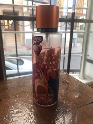 Victorias secret midnight fleur vücut spreyi