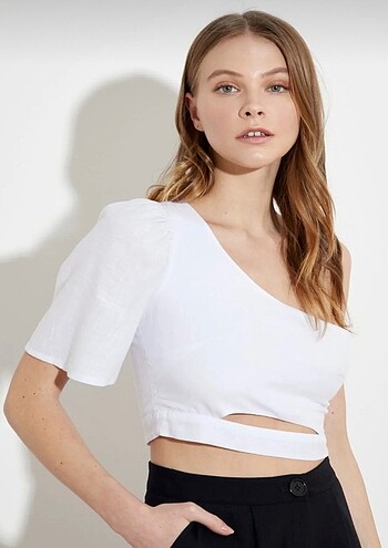 Trendyol & Milla Beyaz crop bluz