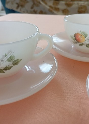 Aeropostale Beyaz Pastel Meyve Desenli 4'lü Fincan Takımı