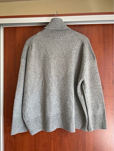 H&M Kazak