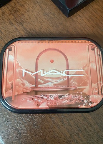 Mac orjinal Bej ve Koyu Tonlarda Göz Farı Paleti - Görsel 2