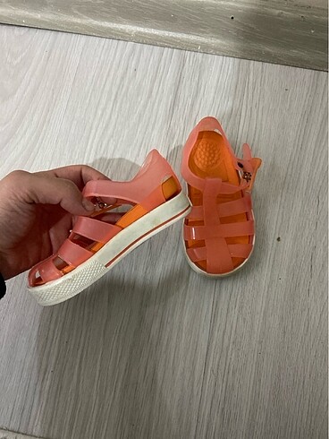 21 Beden Kız çocuk sandalet