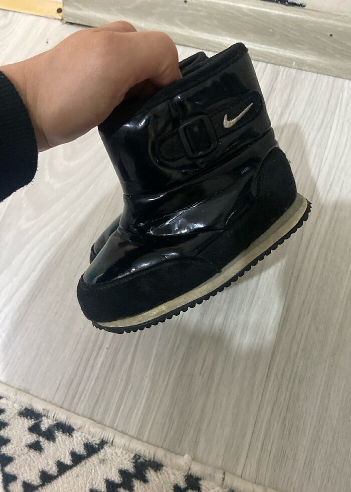 Nike marka kız çocuk botu - Görsel 4