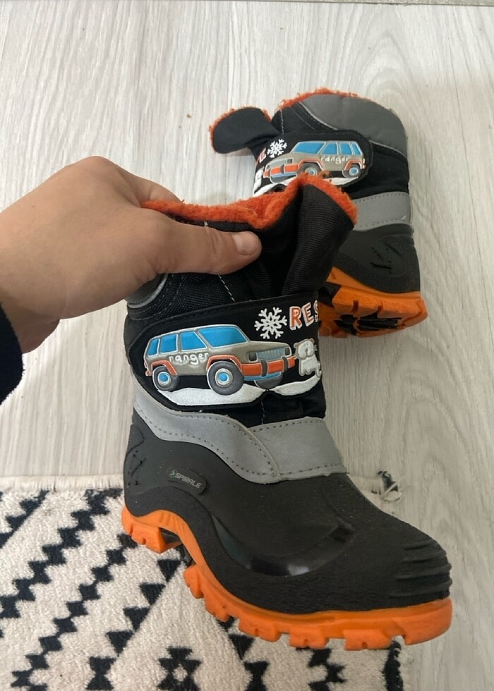Erkek çocuk kar botu tertemiz - Görsel 3