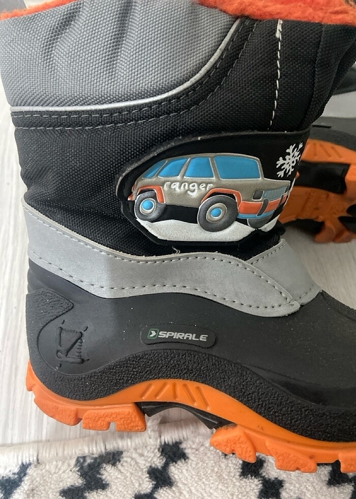 Erkek çocuk kar botu tertemiz - Görsel 2