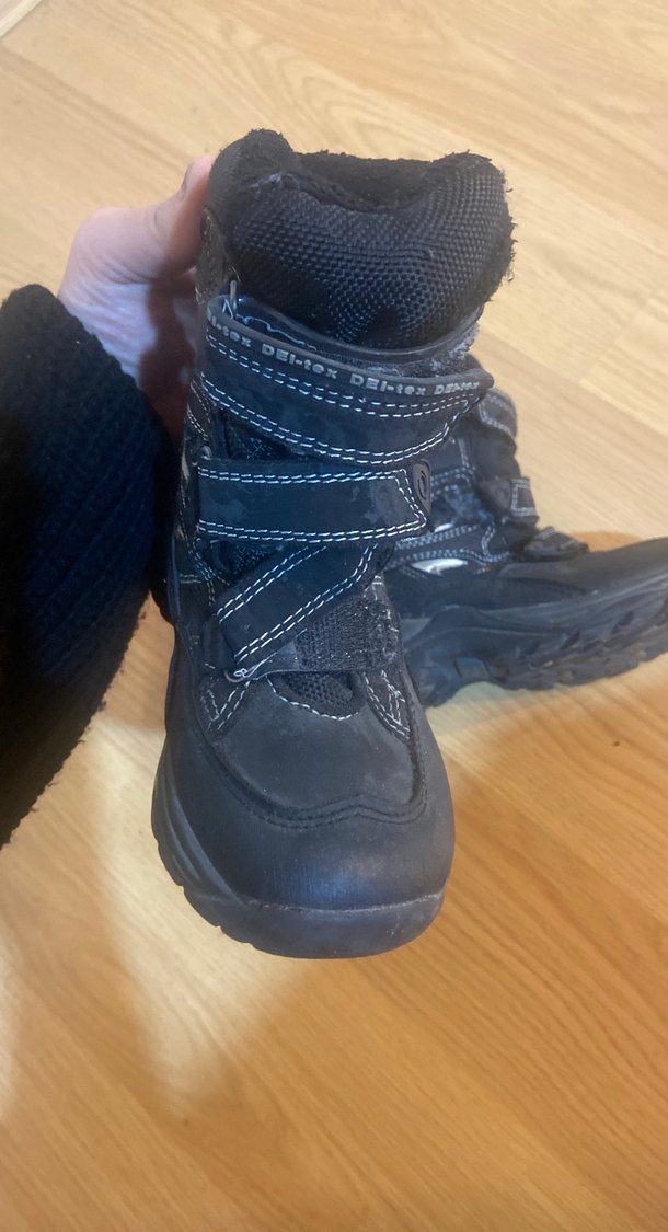 Erkek Çocuk Siyah Tokalı Kauçuk Bot - Görsel 2