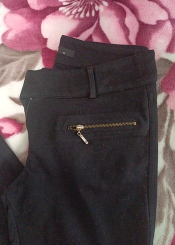 Kadın Siyah Baskılı Dar Kesim Kumaş Pantolon - Görsel 2