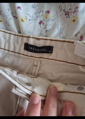 Krem Keten Bol Kesim Kadın Mom Jean - Görsel 3