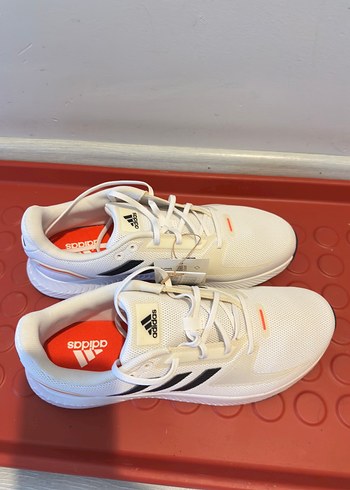 Adidas Beyaz Erkek Kosu Ve Antrenman Ayakkabisi