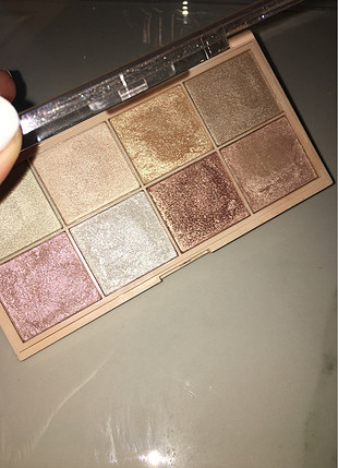 Revolution Makeup Hıghlighter Palette 