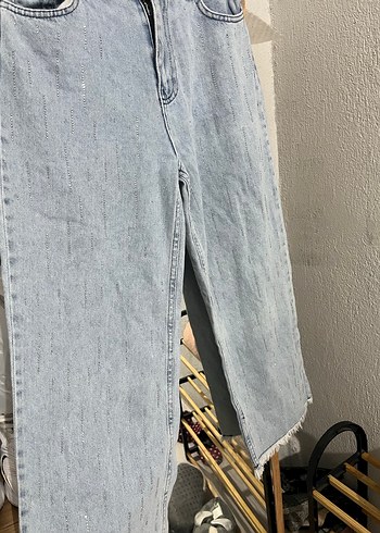 Parlak taşlı jean pantolon SATILDI !! - Görsel 4