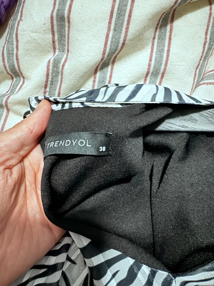 Zebra Desenli Gri Mini Elbise - Görsel 5