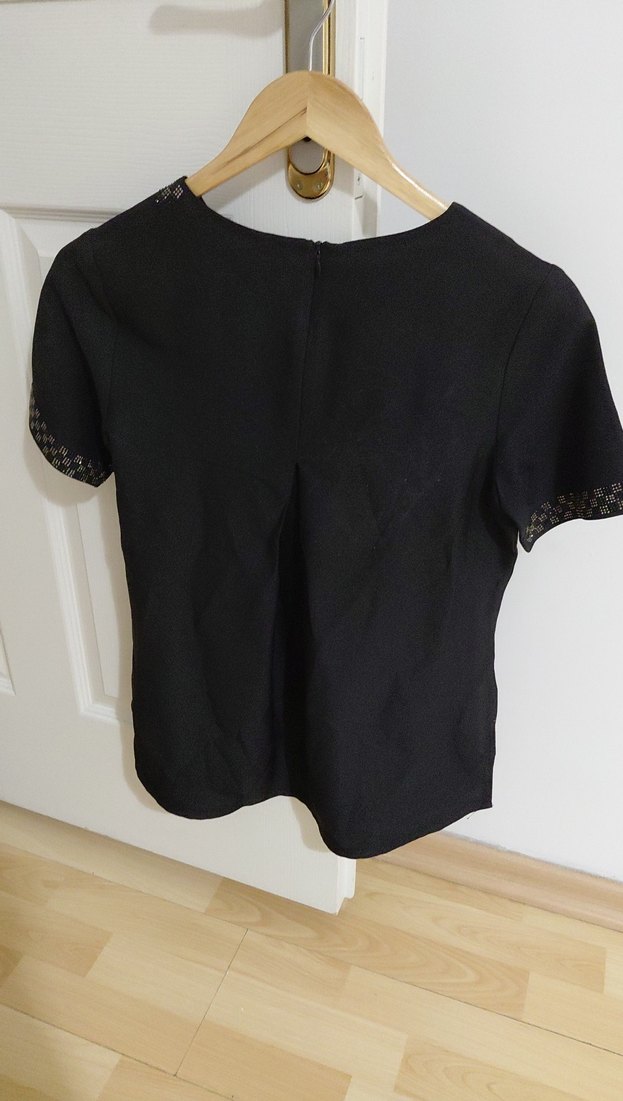 Siyah Kısa Kollu Kadın Bluz - Görsel 4