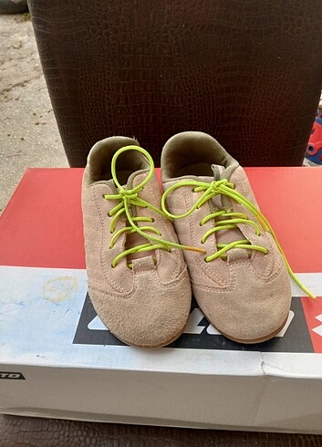 28 Beden ten rengi Renk Zara spor