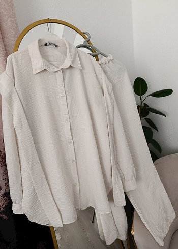 Düğmeli krem muslin kumaş takim - Görsel 2