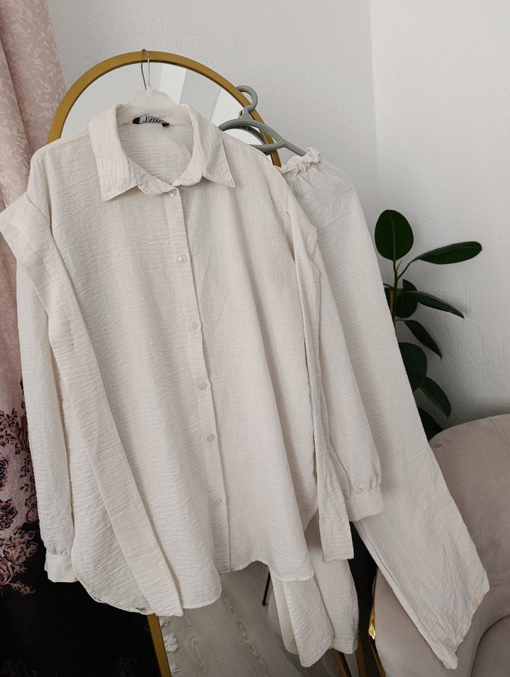 Düğmeli krem muslin kumaş takim - Görsel 2