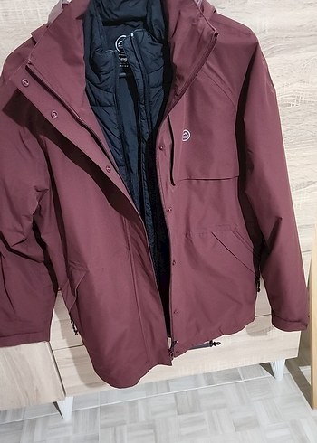 Wrangler Bordo Kadin Hem Yagmurluk Hem Mont Midi Boy Spor Mont