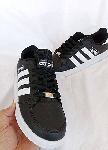 40 Beden Adidas Neo spor ayakkabı 