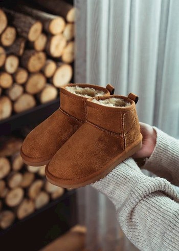 Ugg kız çocuk bot