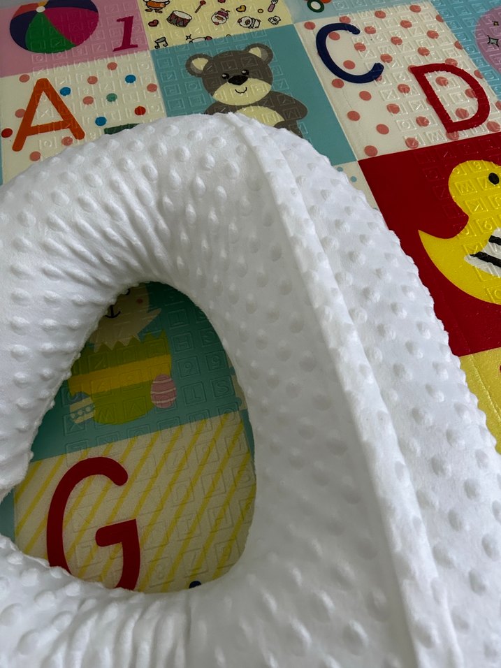 Beyaz Noktalı Emzirme ve Hamilelik Yastığı - Görsel 2