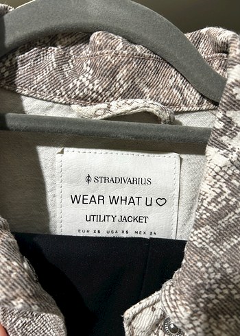 Krem Yılan Desenli Düğmeli Ceket - Görsel 4