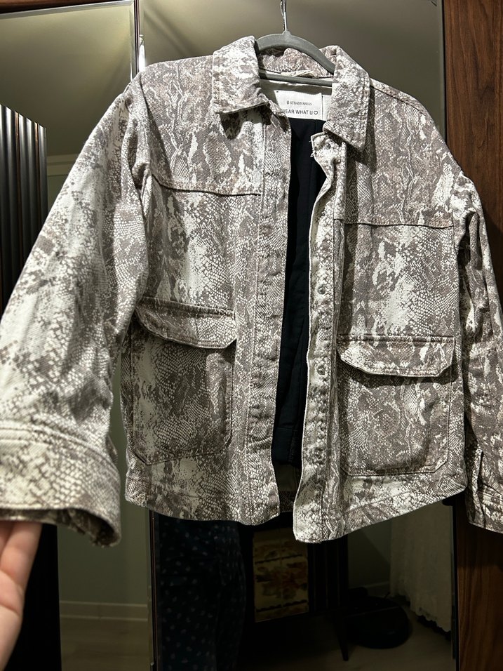 Krem Yılan Desenli Düğmeli Ceket - Görsel 3