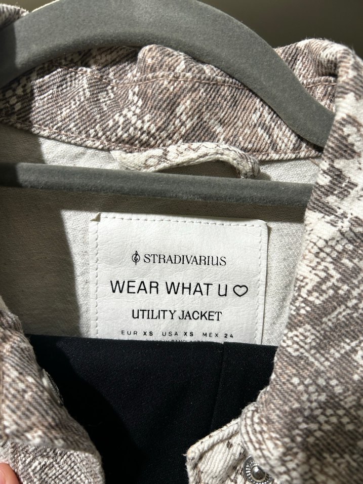 Krem Yılan Desenli Düğmeli Ceket - Görsel 4