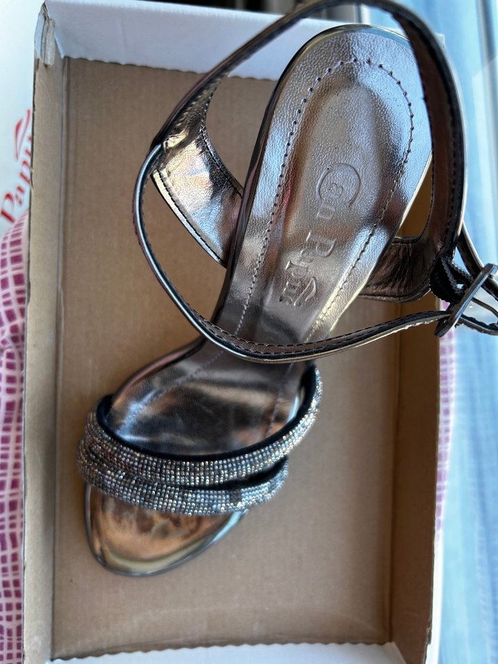 Parlak Siyah Topuklu Kadın Ayakkabı - Görsel 4