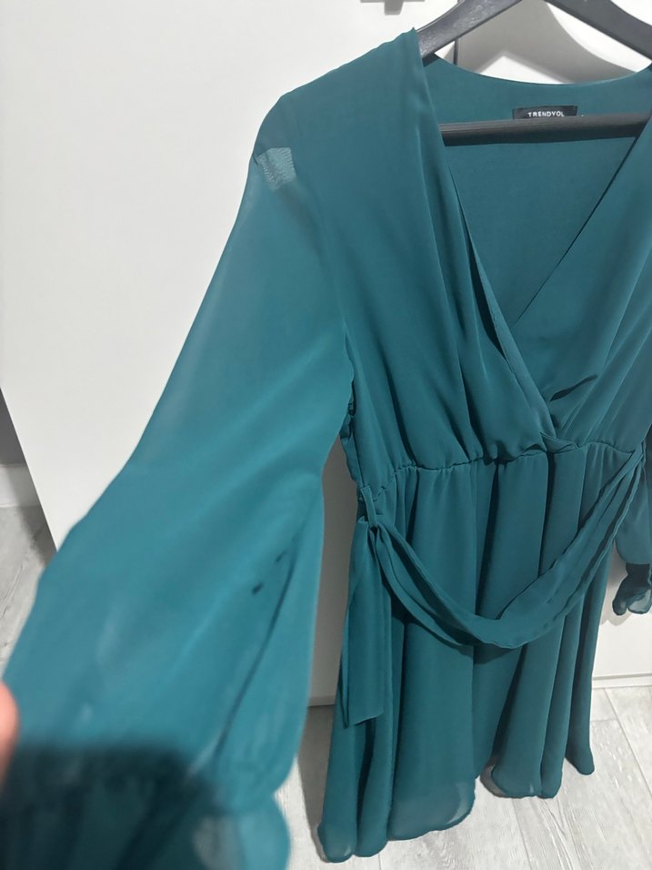 Kemer Detaylı Yeşil Midi Elbise - Görsel 2