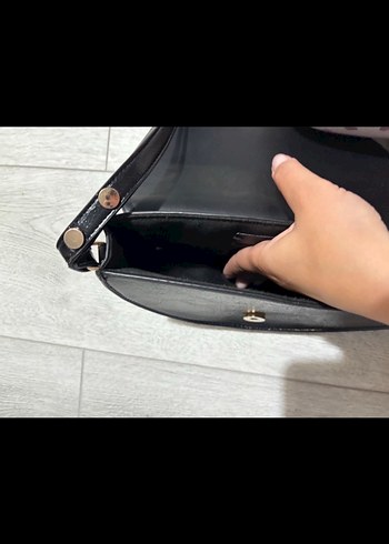Beden siyah Renk Mango Tokalı Siyah Deri Kadın Çanta