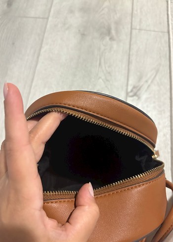 Deri Yuvarlak Kadın Çanta - Görsel 6