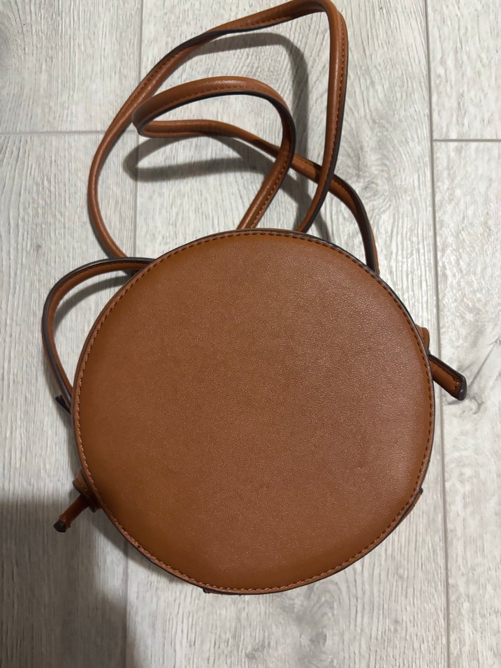 Deri Yuvarlak Kadın Çanta - Görsel 4