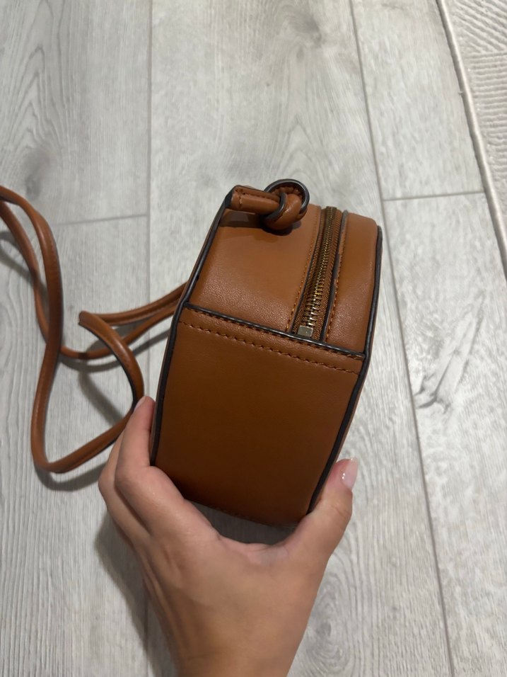 Deri Yuvarlak Kadın Çanta - Görsel 3