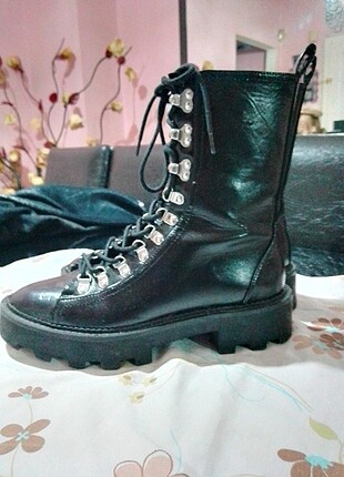 37 Beden siyah Renk Bershka postal
