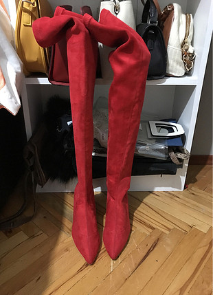 Pelinin Ayakkabıları Çok az kullanıldı çok şık ve rahat çorap çizme