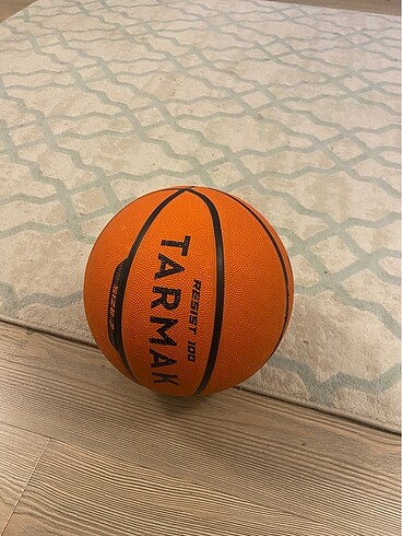 Tarmak basket topu