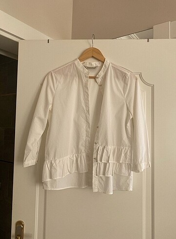 Zara beyaz pile detaylı gömlek