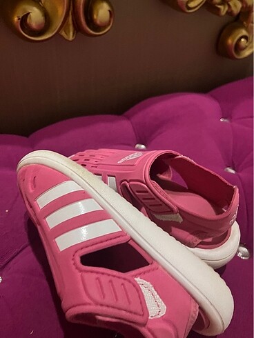 24 Beden Adidas sandalet