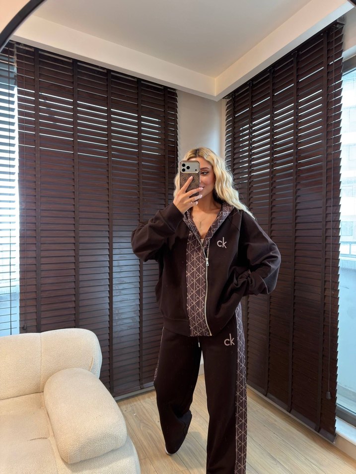 CK Siyah Takım  Rahat ve Şık Spor Stil — görsel 3/12