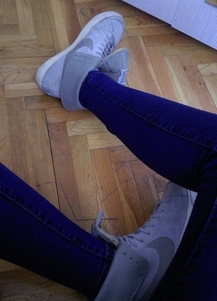 40 Beden gri Renk Orjinal Gri Nike Ayakkabi