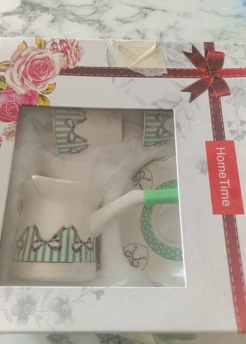 Beyaz Pastel Desenli Modern Kupa Bardak