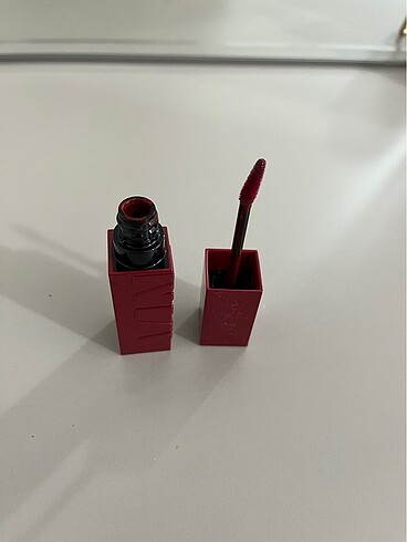  Beden Maybelline New York Superstay Vınyl Ink- 55 Royal