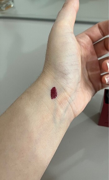  Beden bordo Renk Maybelline New York Superstay Vınyl Ink- 55 Royal
