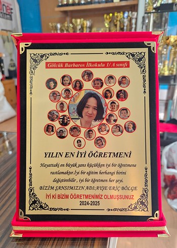 2024-2025 Yılın En İyi Öğretmeni Plaketi