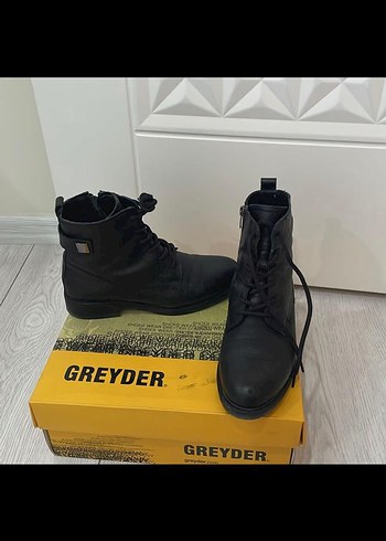Greyder Siyah Bagcikli Sehir Botu