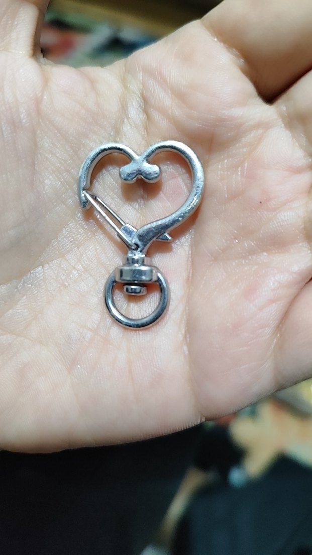 Gri Kalp Tokalı Kadın Anahtarlık - Görsel 2