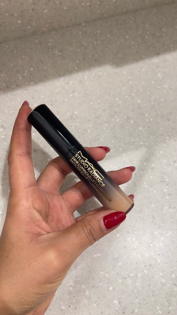 MAC Studio Radiance Kapatıcı — görsel 3/7