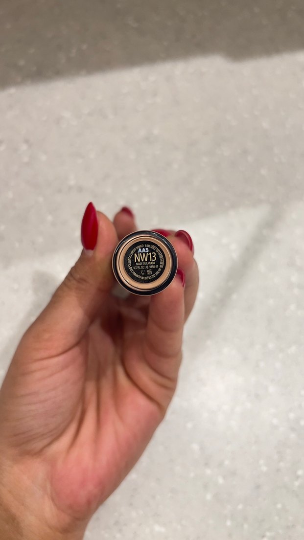 MAC Studio Radiance Kapatıcı — görsel 6/7